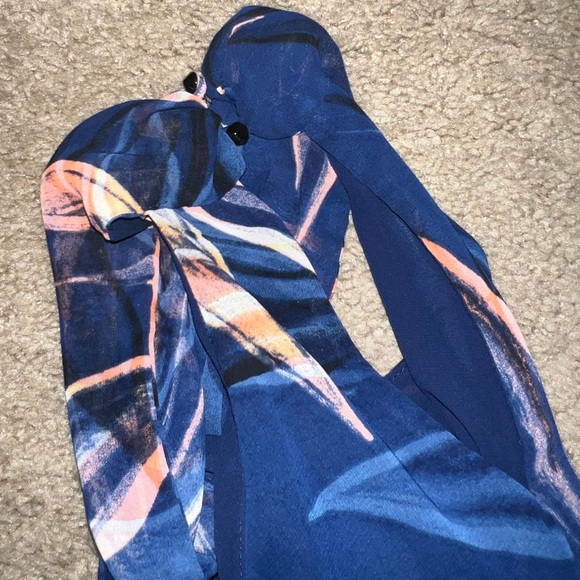 Dress - Picture 3 of 8